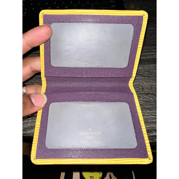 Louis Vuitton Card Holder - Picture 6 of 9